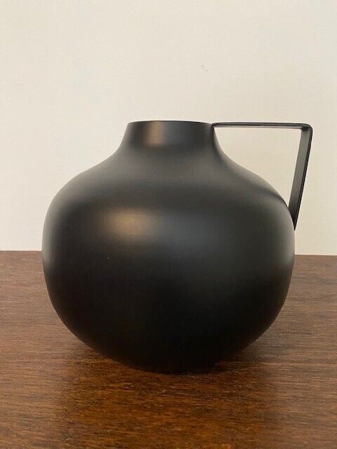Black Metal Decorative Vase/Vases-7 x 9 in