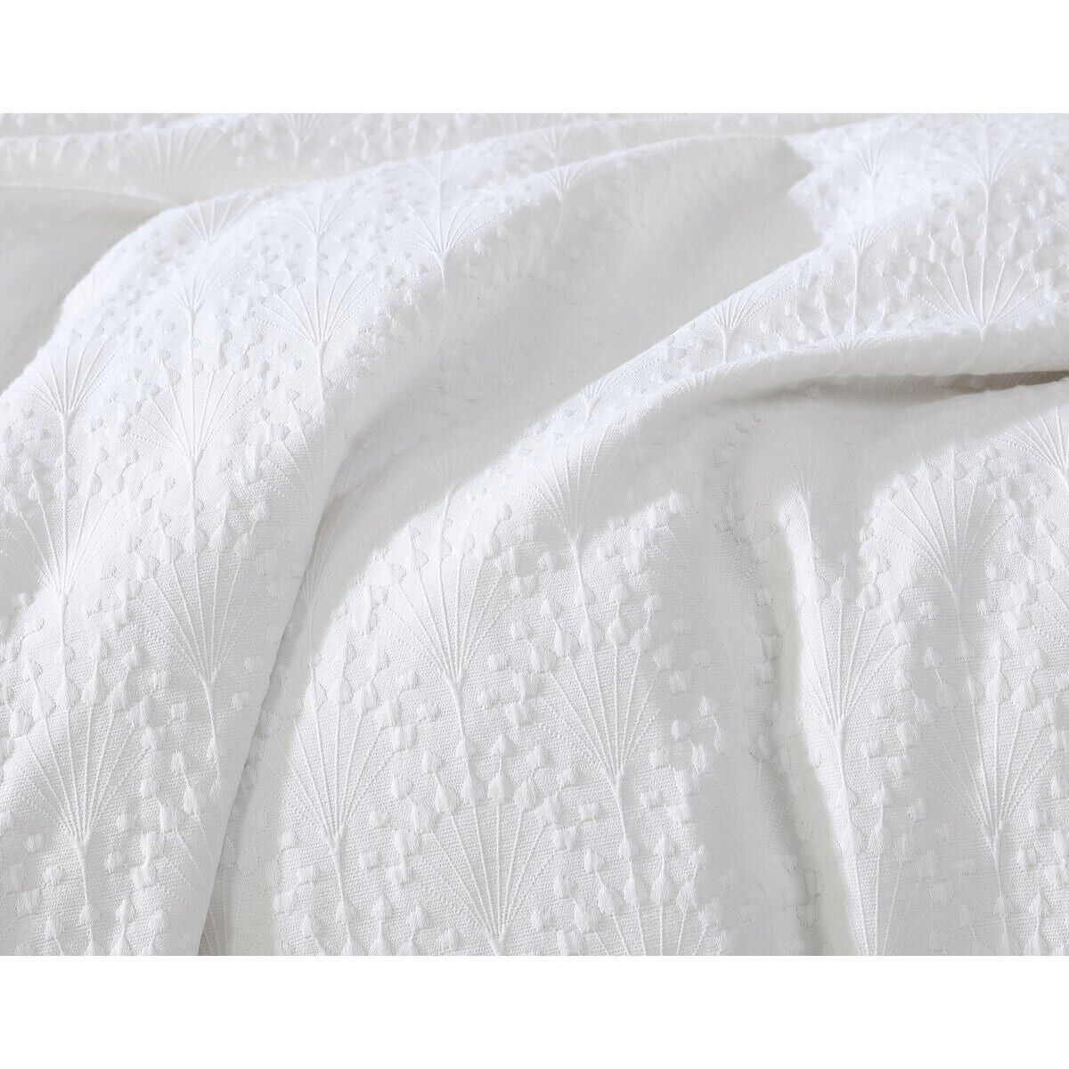 Hallmart Collection Matelasse Fan Twin Comforter Set, White